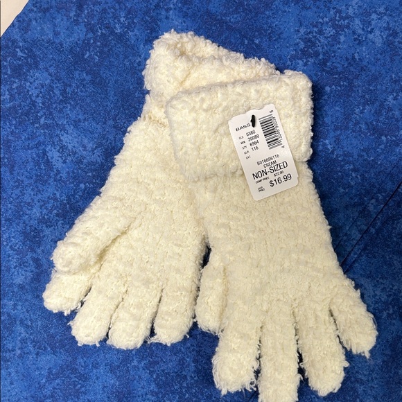 Bass Cream Textured Scarf and Glove Set - Picture 2 of 3